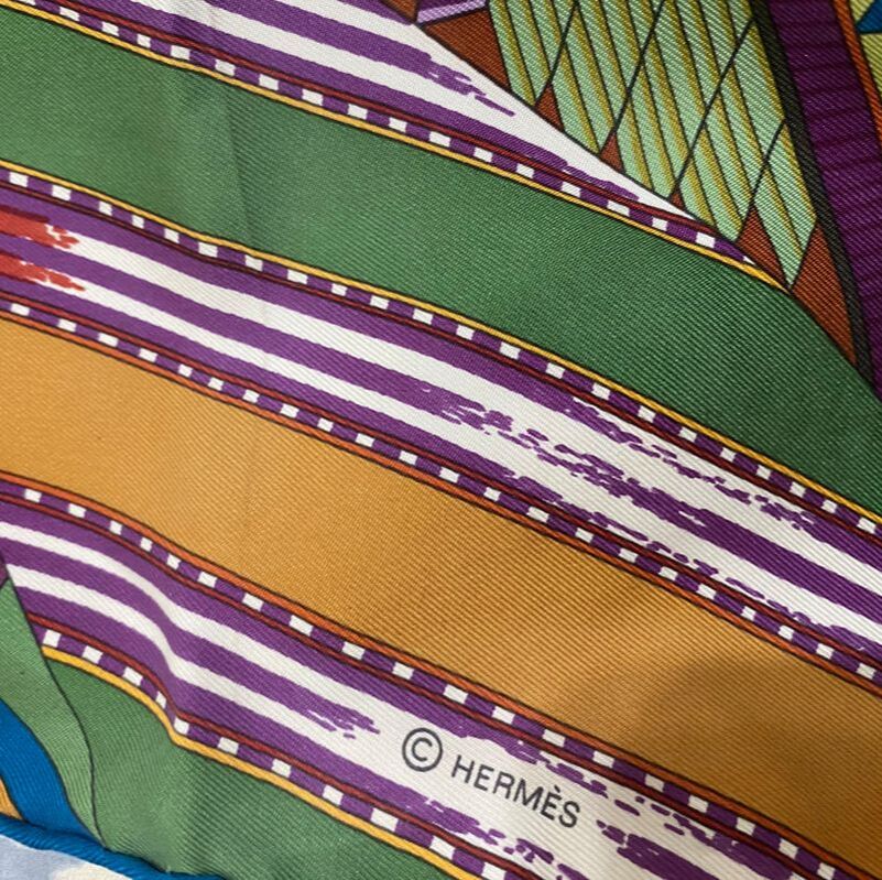 Close up Picture of Hermes copyright on Coupons Indiens, a 90cm Hermes silk scarf